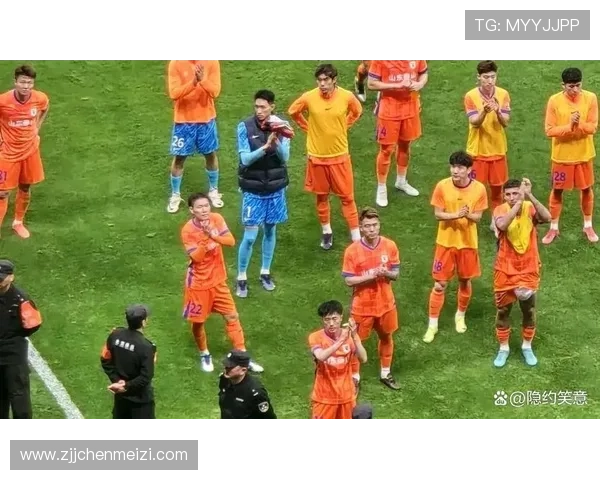 山东泰山队备战焦点之战全队积极训练迎战强敌上海海港